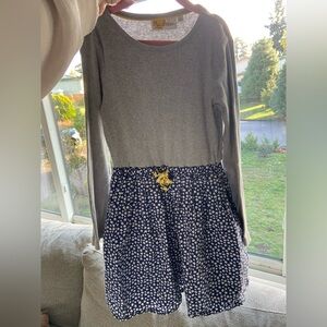 Mini Boden little girls dress 8-9 year old 
Jersey stretch top with pockets